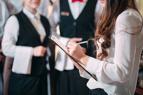 assistant restaurant manager