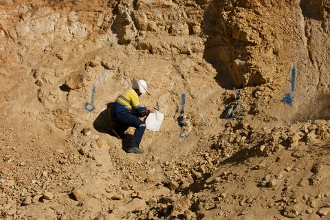 associate geologist