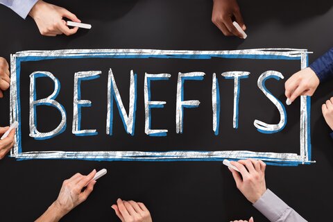 benefits consultant